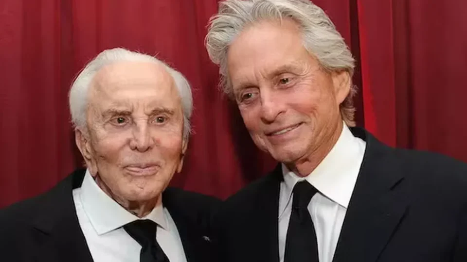 Michael Douglas ficou sem herança de US$ 61 milhões do pai; entenda o motivo