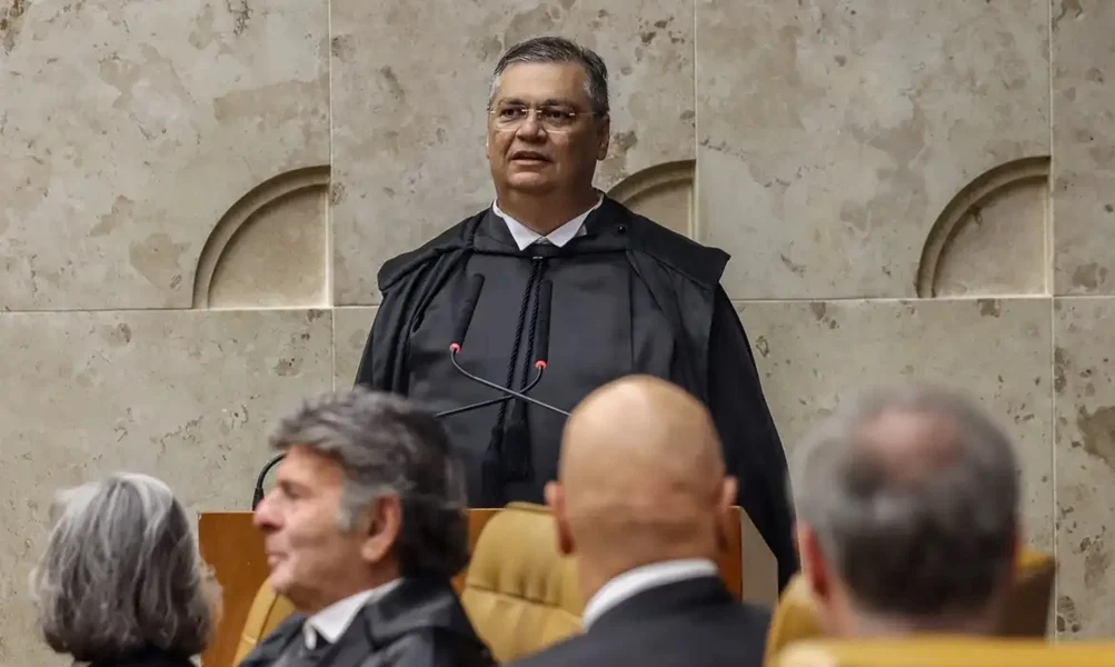 A eventual responsabilização dos autores depende da identificação dos envolvidos, da preservação das mensagens e da apuração dos fatos.
