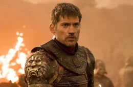 Ator de Game of Thrones passa noite em estação de metrô para fugir de ataques russos