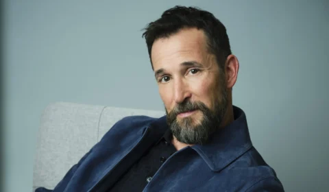 Noah Wyle, de The Pitt, é eleito o homem mais sexy do mundo em 2026 pela People