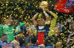 PSG vence Lyon por 2 a 0 com gols de Mayulu e Godts e assume liderança da Ligue 1