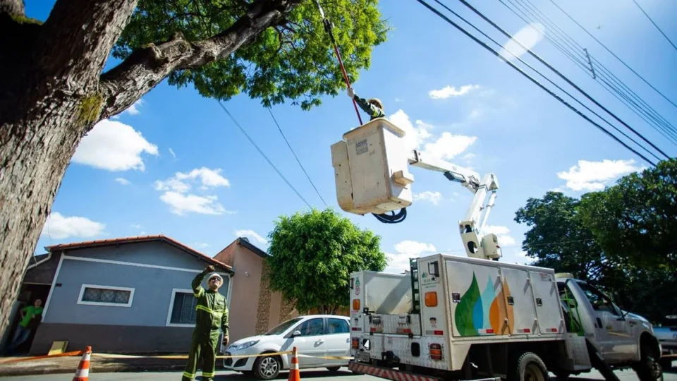 Moradores de Planaltina e Lago Sul terão fornecimento de energia interrompido nesta quinta