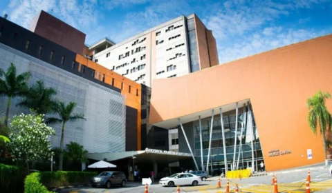 Albert Einstein repudia médico após declaração contra pacientes petistas