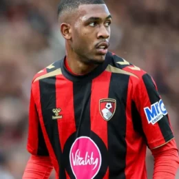 Rayan quase marca, Bournemouth atropela Milan e mantém 100% na Liga Europa