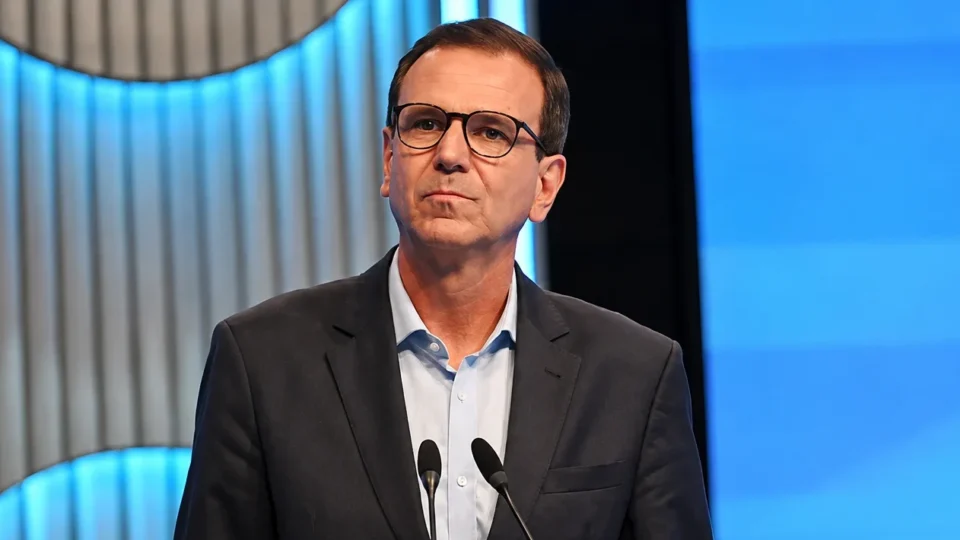 Paes acusa Garotinho de “manobra” para tirá-lo do 2º turno e eleger Ruas