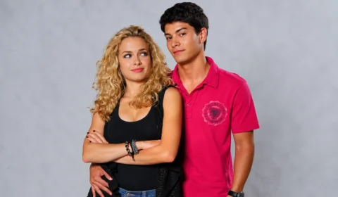 Arthur Aguiar descobre morte de Lua Blanco durante live e interrompe transmissão