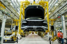 BYD acelera expansão no Brasil com plano de compra de porto e acordo para transferência de tecnologia