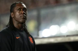 Seedorf rebate pressão no Corinthians e descarta pensar em rebaixamento: “Cabeça em vencer”