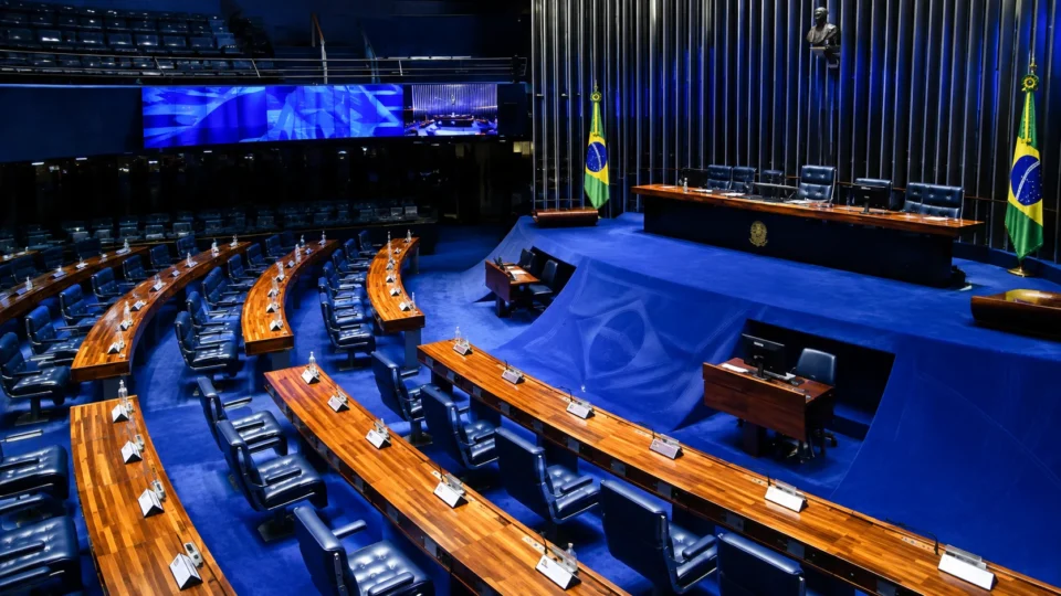 Voto para senador exige atenção: eleitor terá duas escolhas em 2026