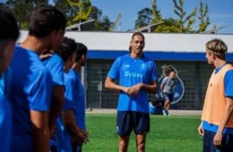 Smalling é recebido com “túnel” de boas-vindas em treino do FC Porto