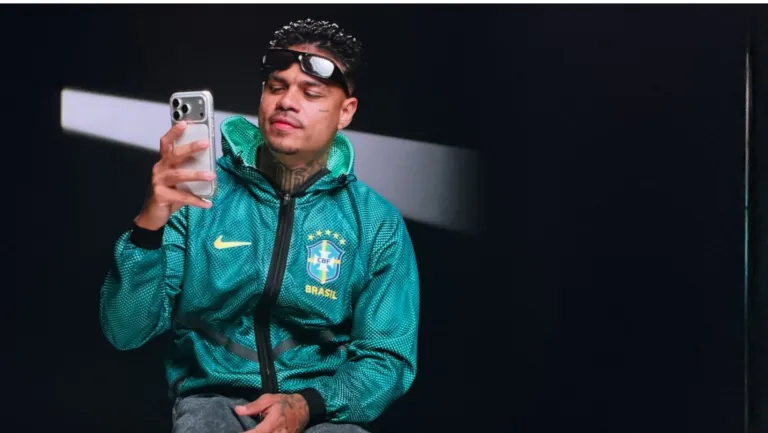 Meta derruba vídeo de MC Cabelinho com críticas a Flávio Bolsonaro