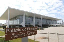 Governo instala grades de proteção no Palácio do Planalto para as eleições