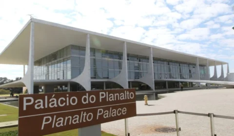 Governo instala grades de proteção no Palácio do Planalto para as eleições