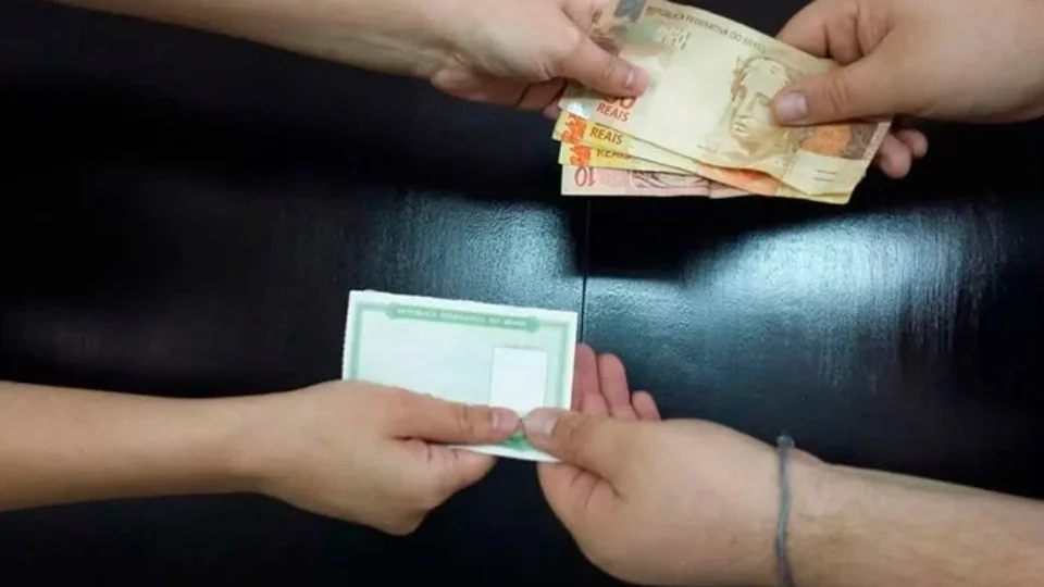PF conduz 28 pessoas por crimes eleitorais; compra de votos está entre principais ocorrências