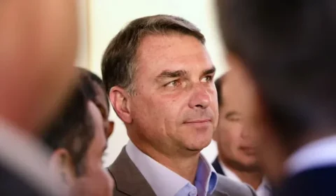 Flávio defende PEC para reduzir maioridade penal e reformar Judiciário