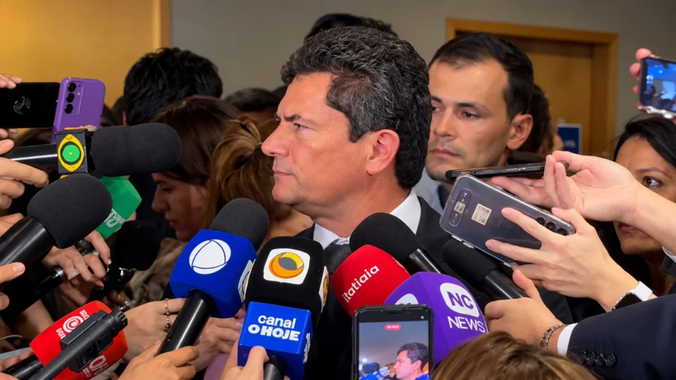 Moro reforça apoio a Flávio e diz que ‘vitória está a caminho’ no 2º turno