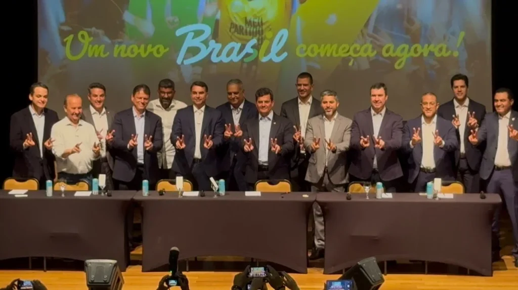 Candidato do PL ao Planalto afirmou que pretende levar ao governo federal medidas adotadas por aliados nos estados e pediu mobilização para o segundo turno