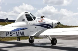 Amazonas mobiliza avião capaz de lançar quase 2 mil litros de água contra incêndios