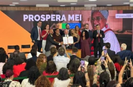 Lula anuncia crédito para MEIs e desobrigação de nota fiscal, teto de R$ 140 mil ainda depende do Congresso