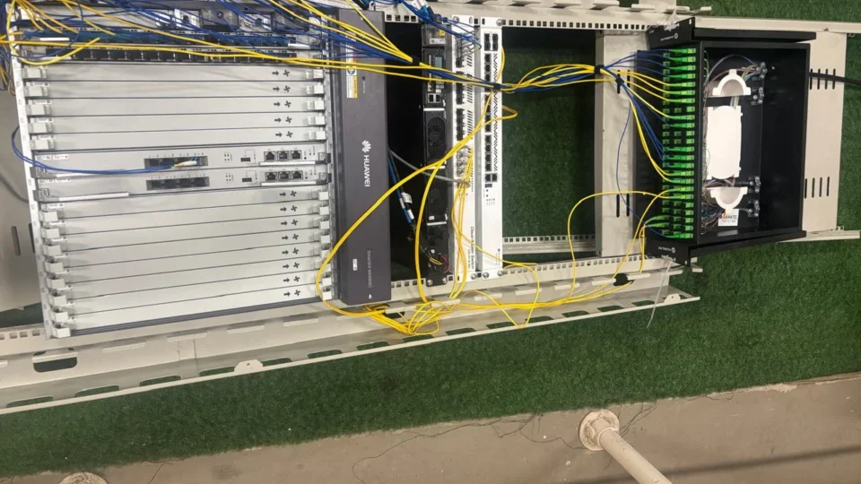 PF desmantela serviço clandestino de internet em Macaé e apreende equipamentos