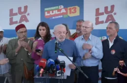 Lula condiciona abertura de sigilos ao mesmo gesto de Flávio Bolsonaro e protocola pedido no TSE