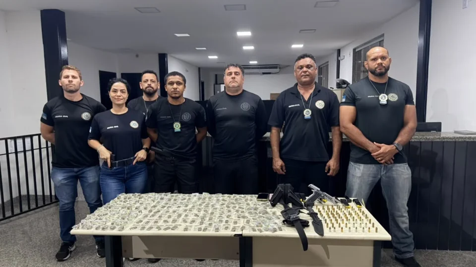 Apontado como chefe do TCP em Itaperuna, “Magrelo” é preso com arma, munições e drogas