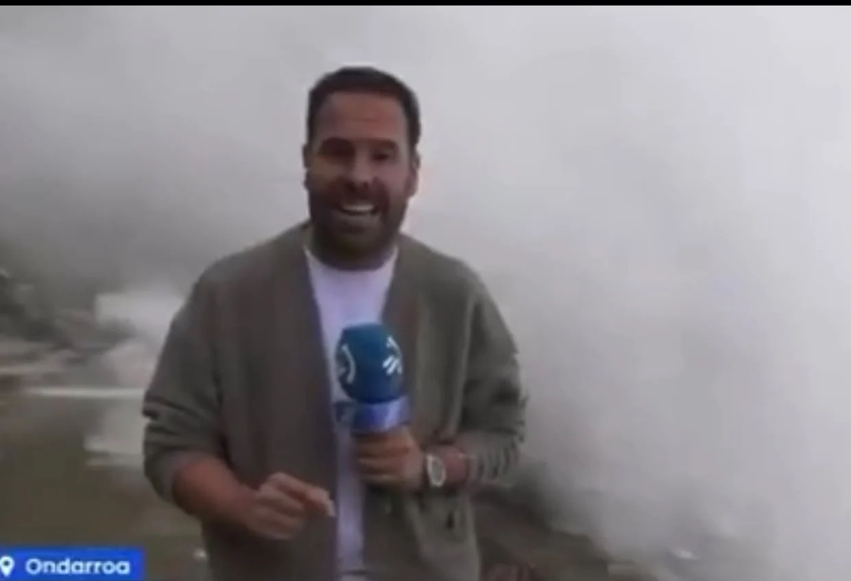O registro chamou atenção pela força da onda e pela rapidez com que o cenário mudou durante a reportagem.