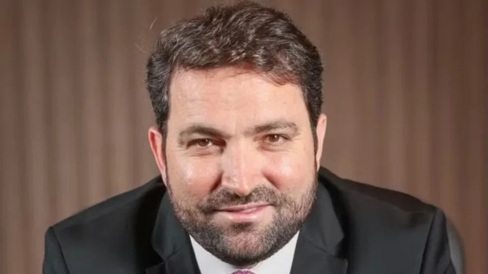 Willer Tomaz tem cinco casas em ilhas de Angra além de imóvel disputado com Richarlison