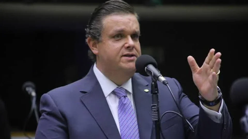 Reforma da Previdência é para “ferrar o trabalhador”, afirma ministro de Lula