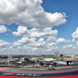 Isack Hadjar larga em 3º no GP dos EUA e desafia Mercedes