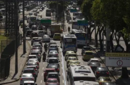 Detran-RJ vai isentar multas por atraso na transferência de veículos durante greve