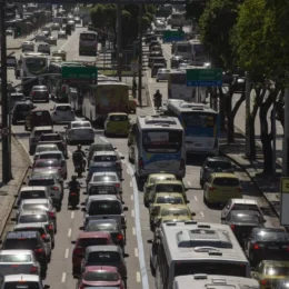 Detran-RJ vai isentar multas por atraso na transferência de veículos durante greve