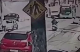 Adolescente de 17 anos morre atropelado por ônibus em faixa de pedestres em SP