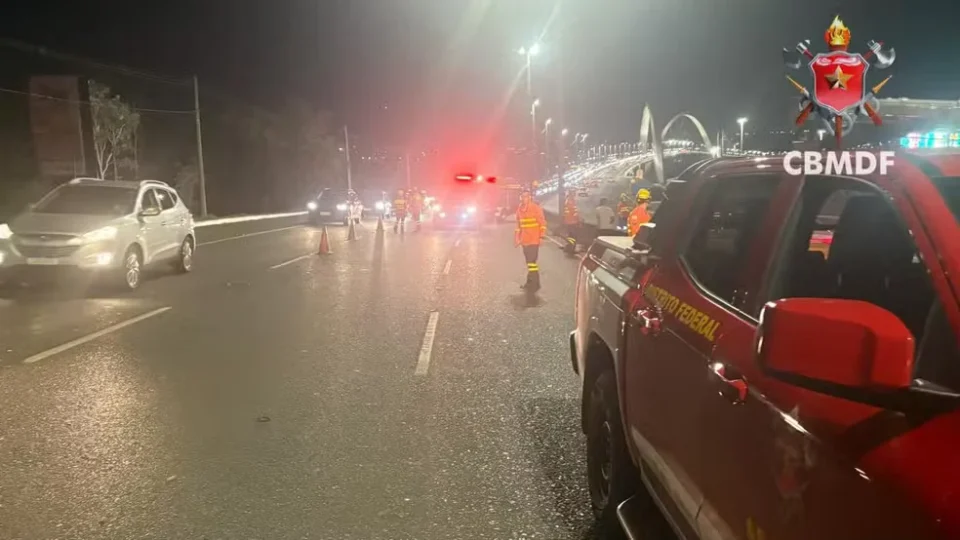 Motociclista de 35 anos morre após queda na Ponte JK, no DF