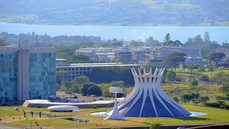 Trabalhadores do turismo no DF terão aumento salarial de 5,8%