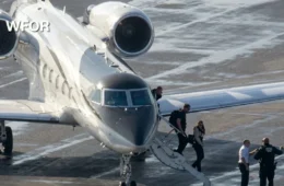 Quem pagou a fuga de Flávio Bolsonaro? Dono do avião revela valor e fala em intermediário nos EUA