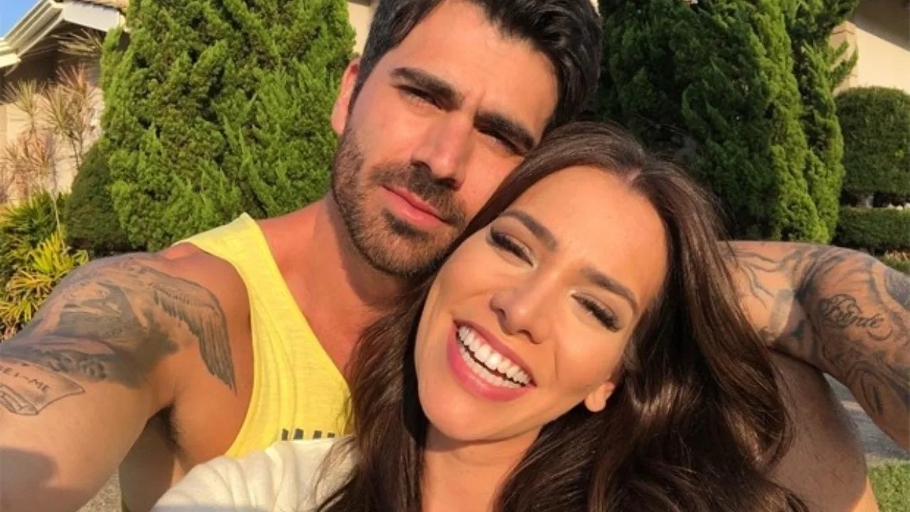 Bloqueio de R$ 367,7 mil nas contas de Adriana Sant’Anna