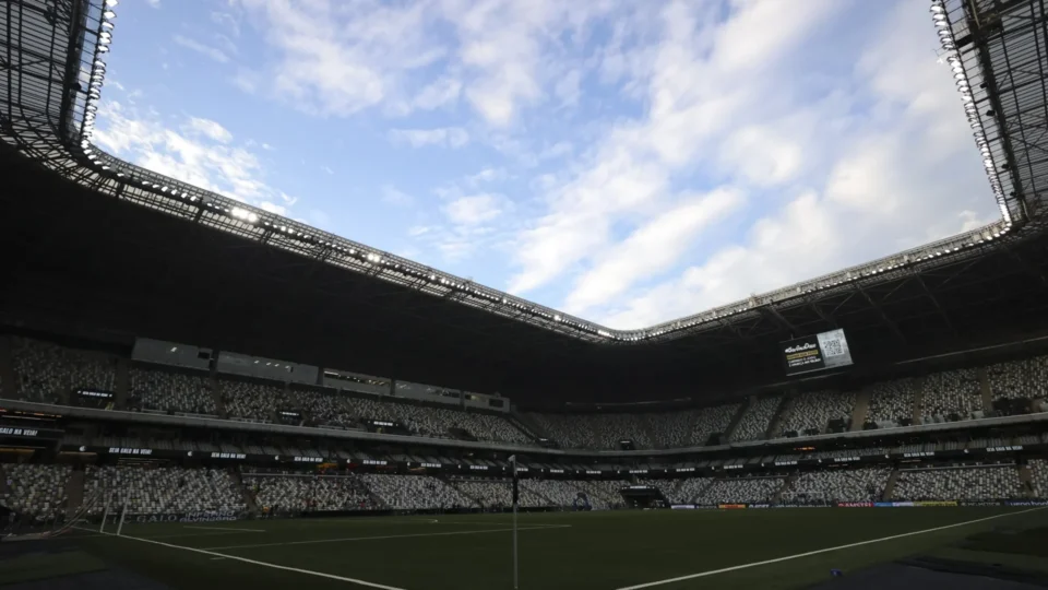 Cruzeiro x Atlético-MG hoje: onde assistir e escalações às 19h30