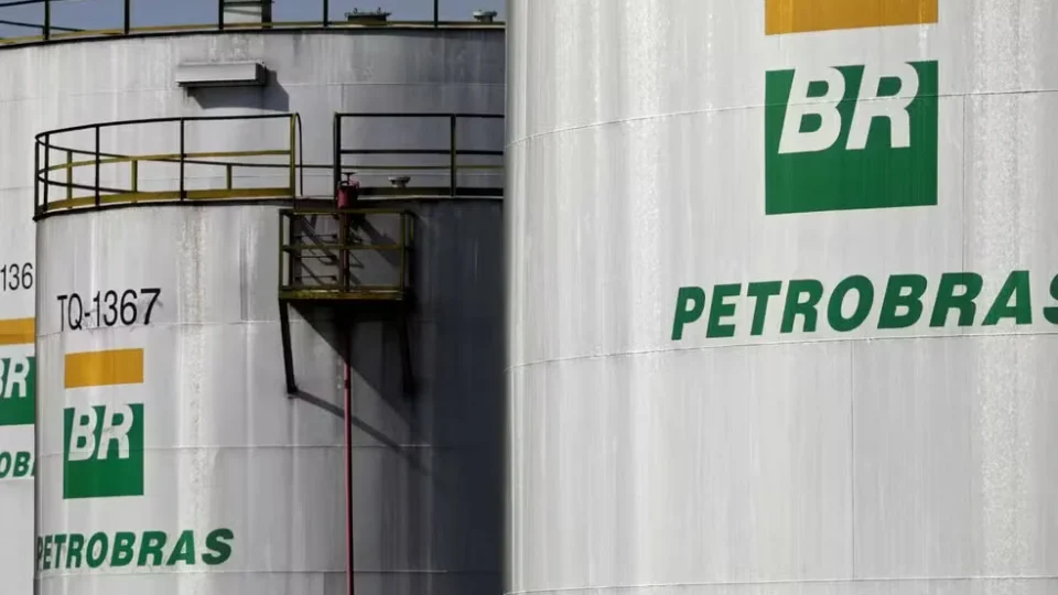 Petrobras bate recorde e chega a R$ 800 bilhões em valor de mercado