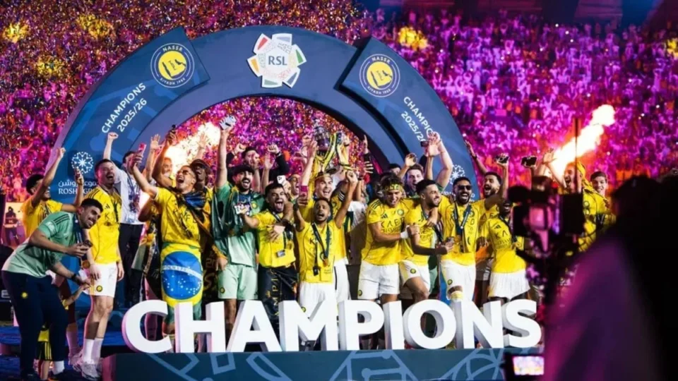 Al Hazm x Al Feiha: onde assistir ao vivo e o que está em jogo no Campeonato Saudita