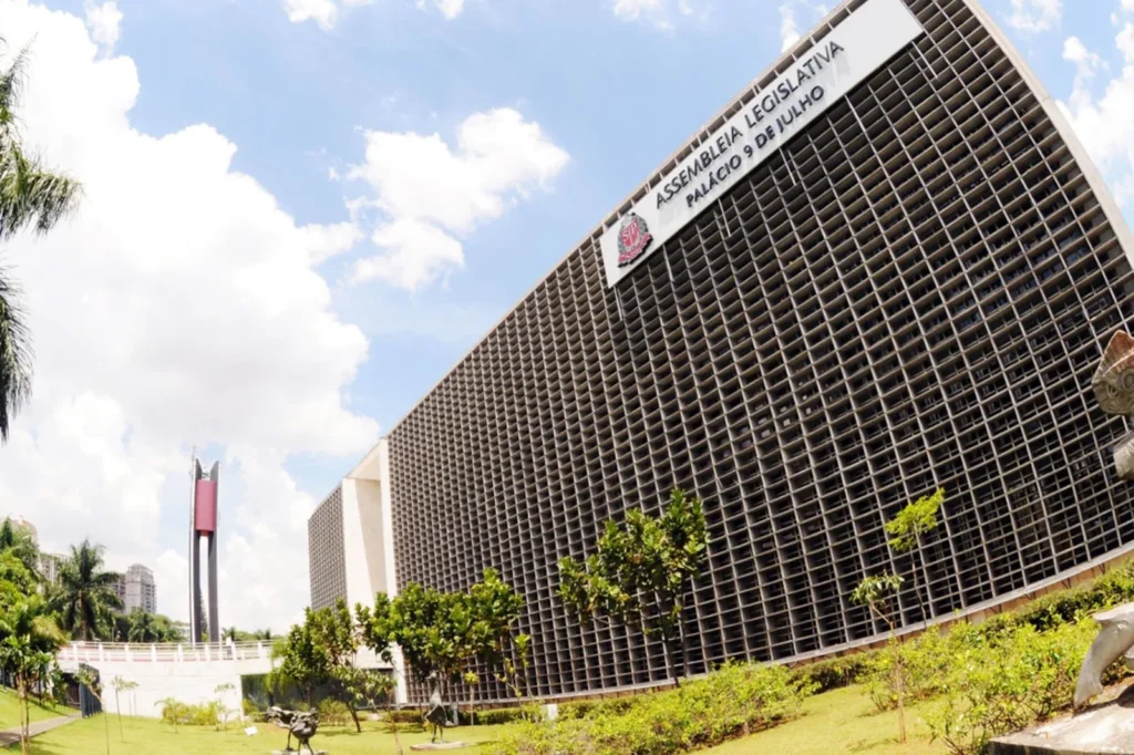 PL conquista 27 cadeiras e domina Alesp com recorde de abstenção