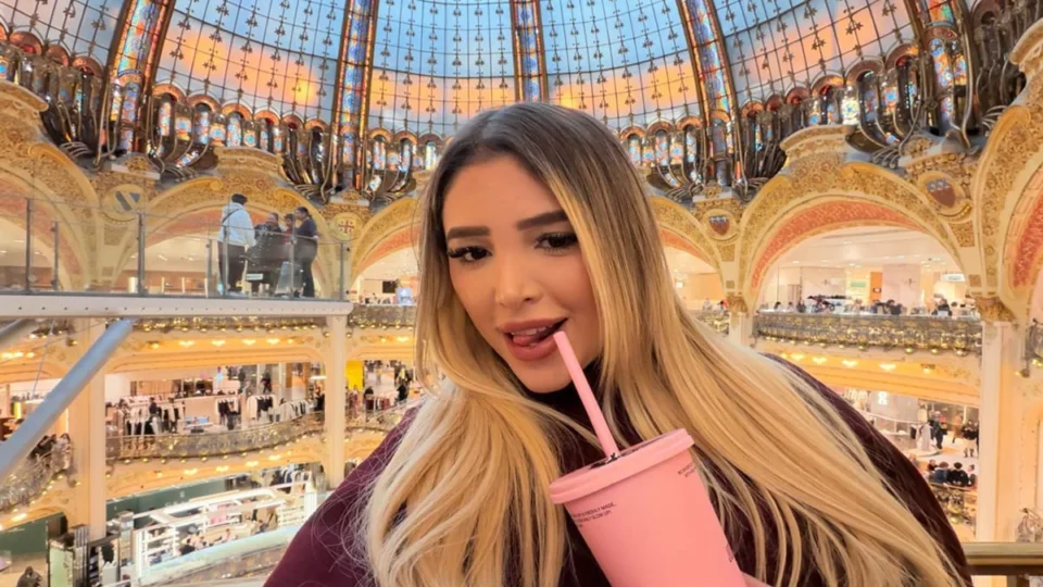 Jovem goiana de 24 anos morre enquanto dormia em hotel durante viagem à França