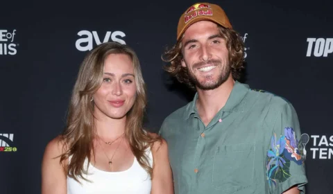 Tsitsipas quebra silêncio sobre namoro com Paula Badosa e revela desconforto: “Era demais”