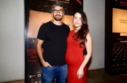Ex de Deborah Secco Hugo Moura revela gravidez da esposa durante festival no Rio