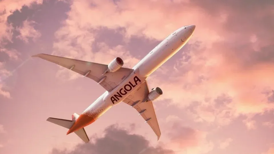 TAAG substitui 787 pelo Boeing 777 300ER na rota para China
