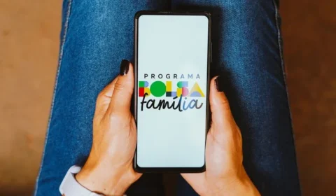 Beneficiários do Bolsa Família ocupam 85% das novas vagas formais desde 2023, aponta FGV