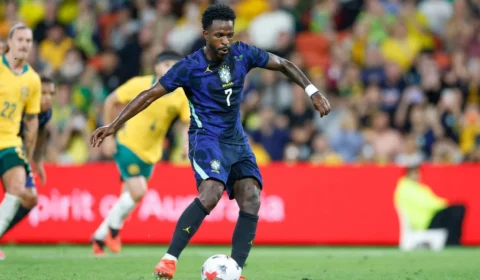 Brasil abre 2 a 0 sobre a Índia com gols de Estêvão e Pedro em amistoso histórico