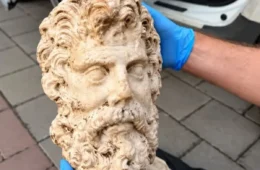Cabeça de Zeus com 2 mil anos é apreendida na Turquia; três suspeitos são detidos