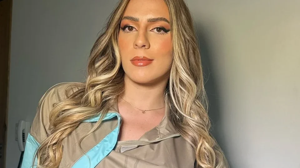 Malévola deseja saúde ao bebê de Soso Careca, mas questiona postura de MC Paiva como pai