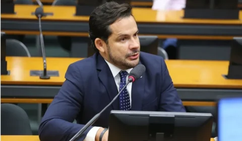 Alberto Neto anuncia intenção de disputar novamente a Prefeitura de Manaus em 2028